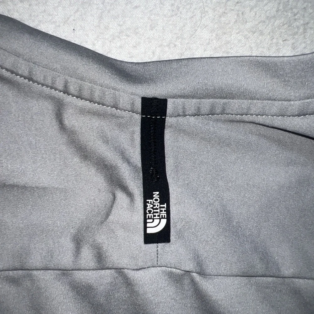 The North Face Men's Athletic T Shirt Small S Gray Short Sleeve Performance Tee